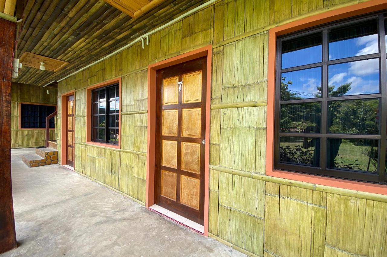 Oyo Home 90286 Yuna Bamboo Rest & Stay Ranau Exterior foto